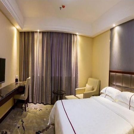 Jindongshan Taohualing Hotel Yichang Exterior photo